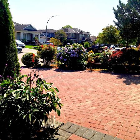 Great Guest Suite In A Gorgeous House New Westminster Exterior photo