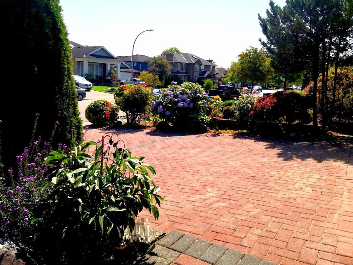 Great Guest Suite In A Gorgeous House New Westminster Exterior photo